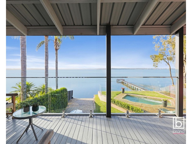 11 Rowland Terrace, Toukley NSW 2263