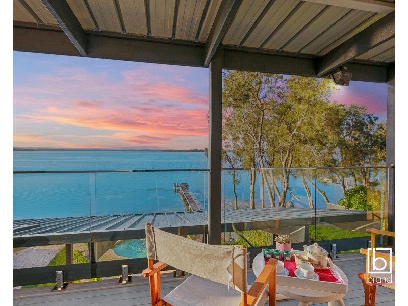 11 Rowland Terrace, Toukley NSW 2263