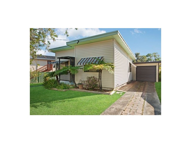 2 Second Avenue, Toukley NSW 2263