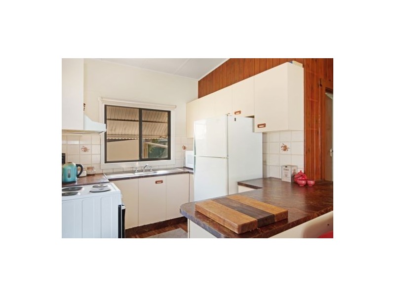 2 Second Avenue, Toukley NSW 2263