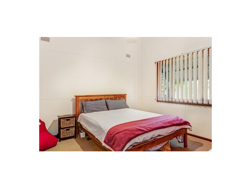 2 Second Avenue, Toukley NSW 2263