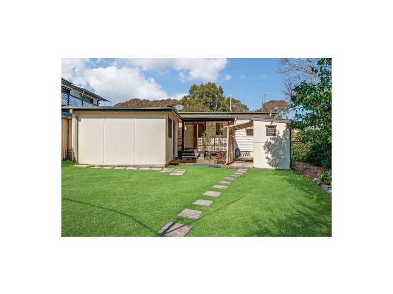 2 Second Avenue, Toukley NSW 2263