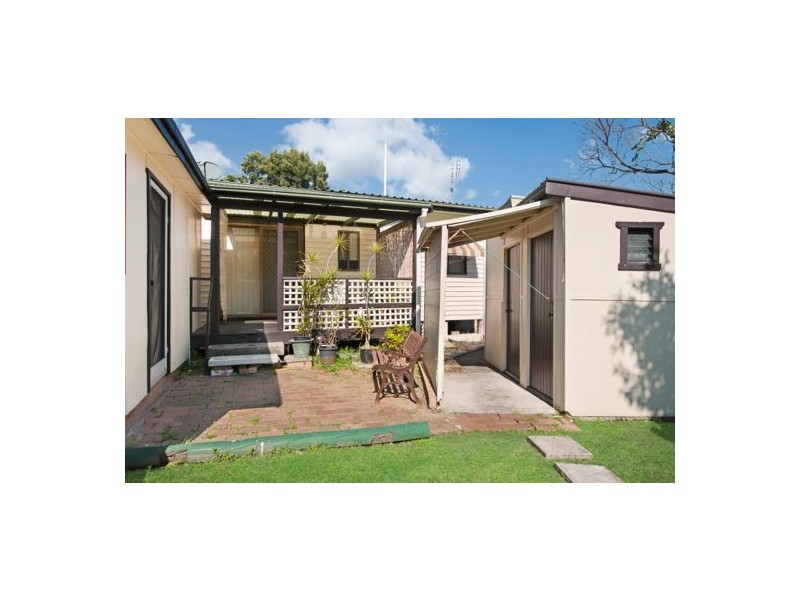 2 Second Avenue, Toukley NSW 2263