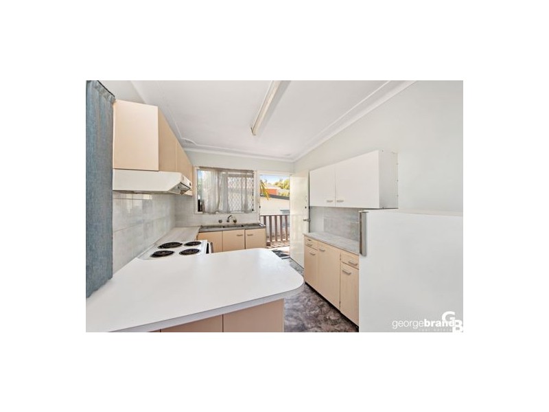 11 Second Avenue, Toukley NSW 2263