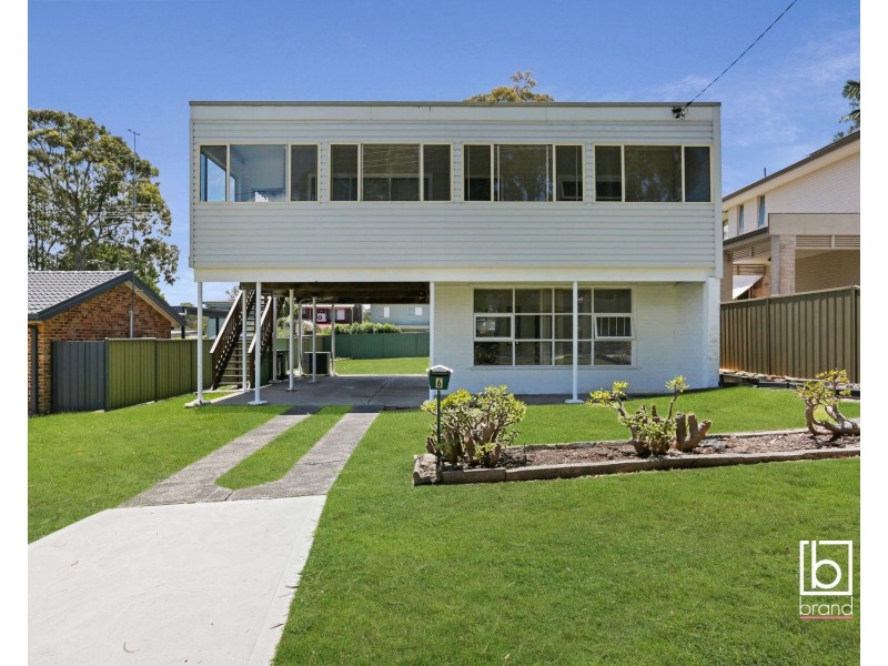 6 SEVENTH AVE, Toukley NSW 2263