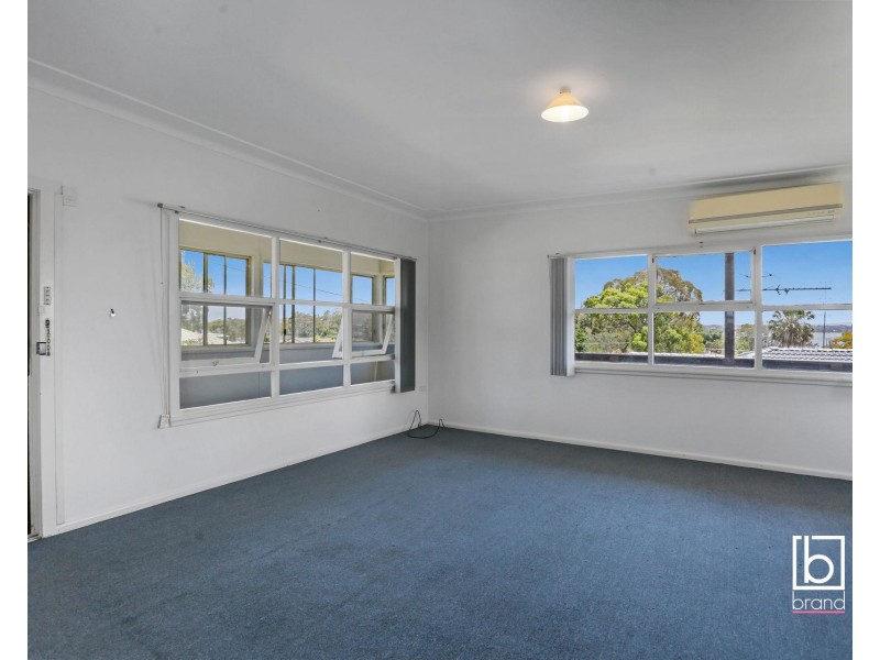 6 SEVENTH AVE, Toukley NSW 2263