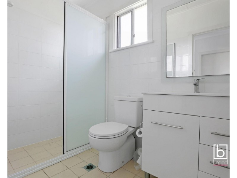 6 SEVENTH AVE, Toukley NSW 2263