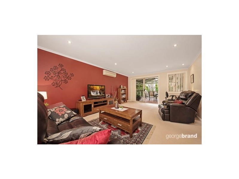 1 JANUARY ST, Tuggerawong NSW 2259