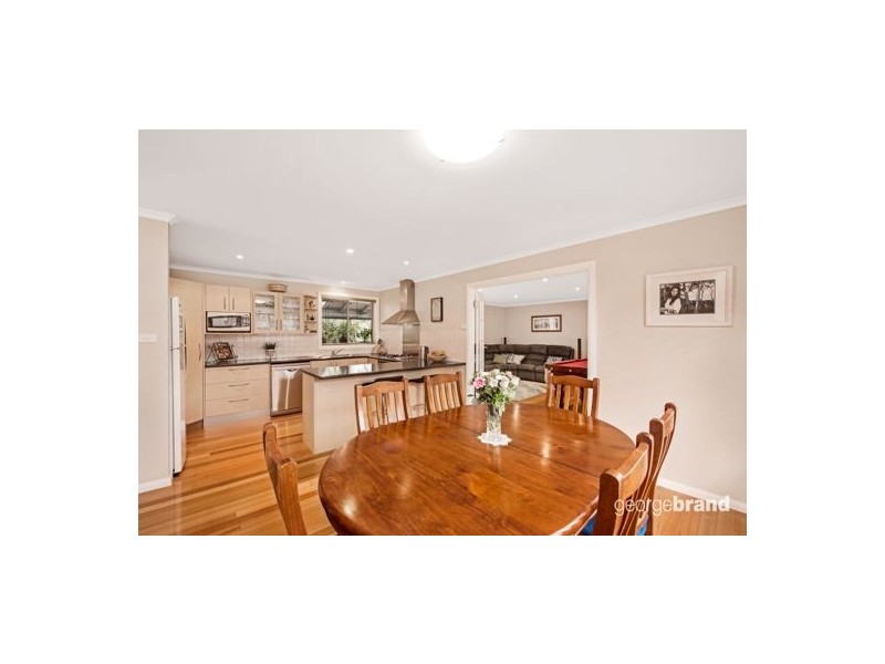 1 JANUARY ST, Tuggerawong NSW 2259