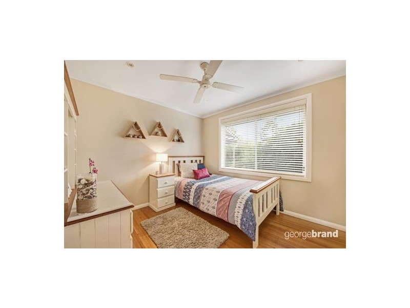 1 JANUARY ST, Tuggerawong NSW 2259