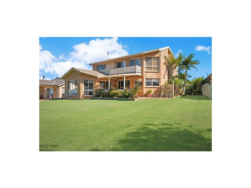 208 Tuggerawong Road, Tuggerawong NSW 2259