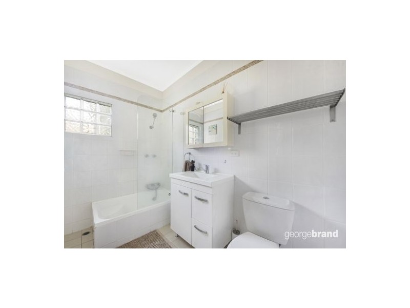 3 Warner Ave, Tuggerawong NSW 2259