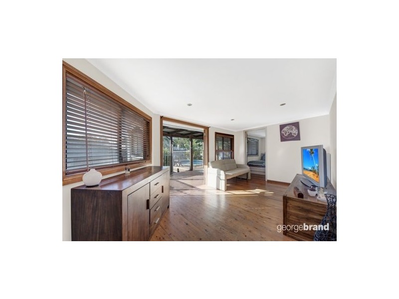 3 Warner Ave, Tuggerawong NSW 2259