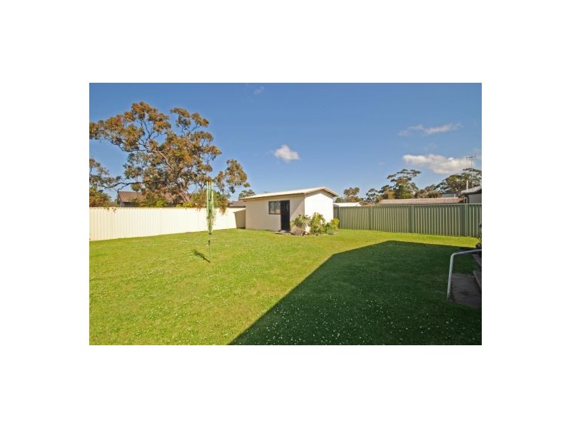 9 Vernon Avenue, Gorokan NSW 2263