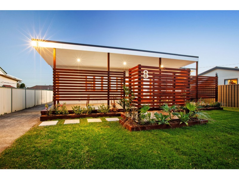 8 Clucas Avenue, Gorokan NSW 2263