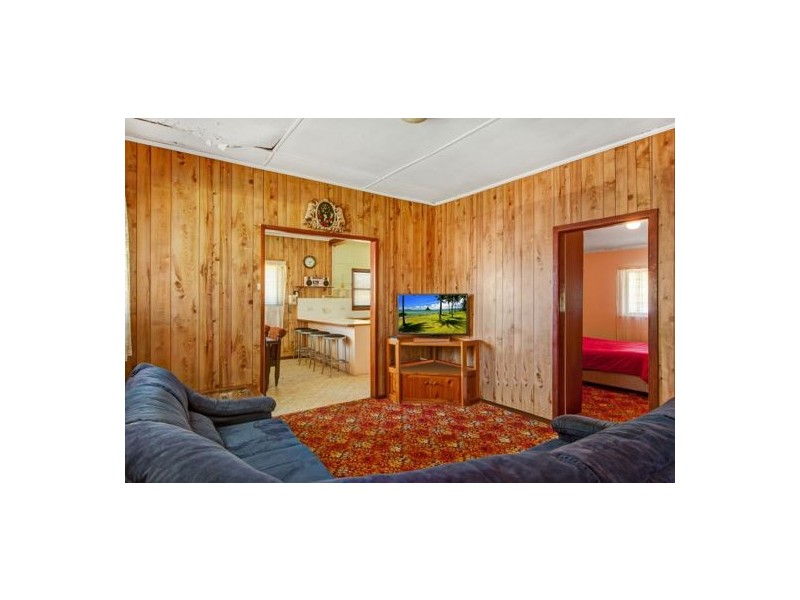 4 Dudley Street, Gorokan NSW 2263