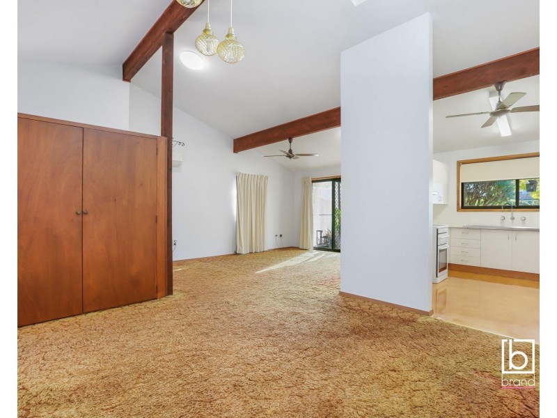 2 Esther Close, Gorokan NSW 2263