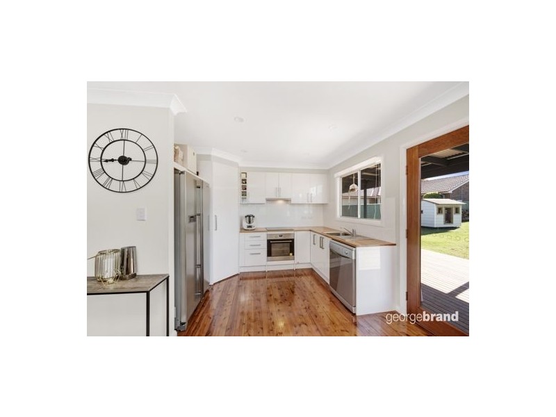 33 Georgina Ave, Gorokan NSW 2263