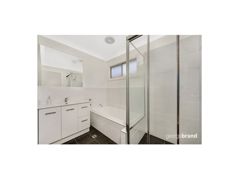 33 Georgina Ave, Gorokan NSW 2263