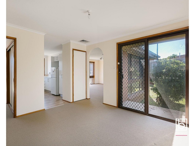 10 Gilbert Avenue, Gorokan NSW 2263