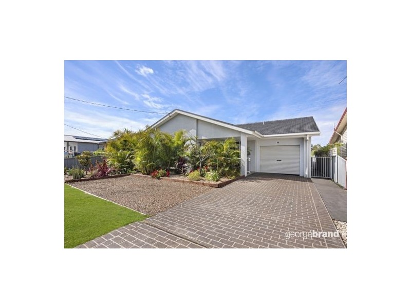 15 Kalulah Ave, Gorokan NSW 2263