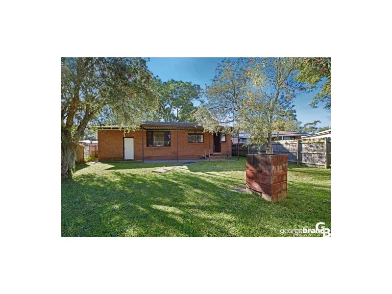 4 Kimberley Street, Gorokan NSW 2263