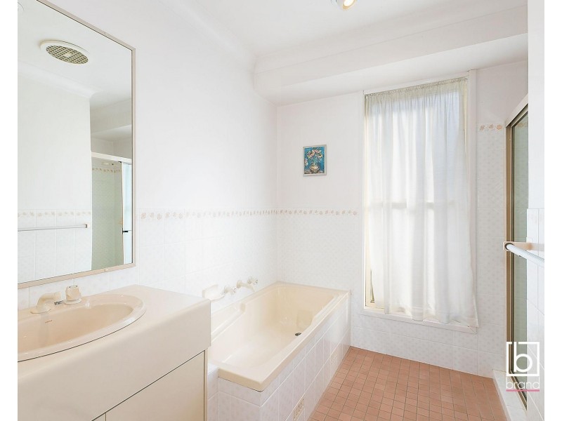 18 Lonsdale Close, Lake Haven NSW 2263