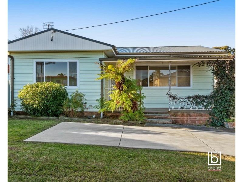 13 MANUKA PDE, Gorokan NSW 2263
