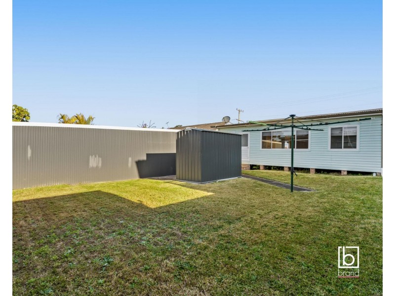 13 MANUKA PDE, Gorokan NSW 2263