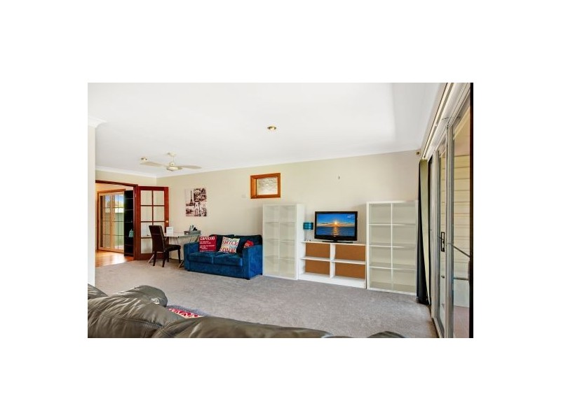 5 Maxwell Avenue, Gorokan NSW 2263