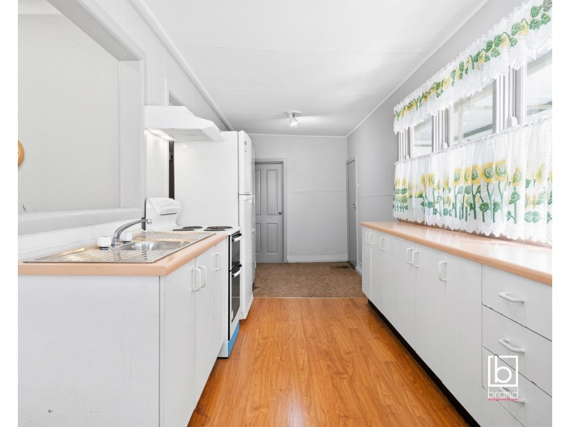 52 Maxwell Avenue, Gorokan NSW 2263