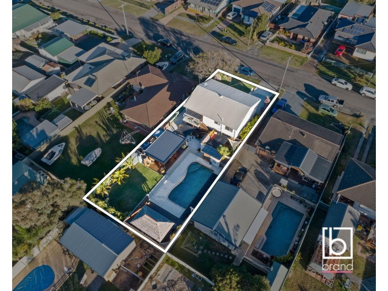 35 Merrendale Avenue, Gorokan NSW 2263