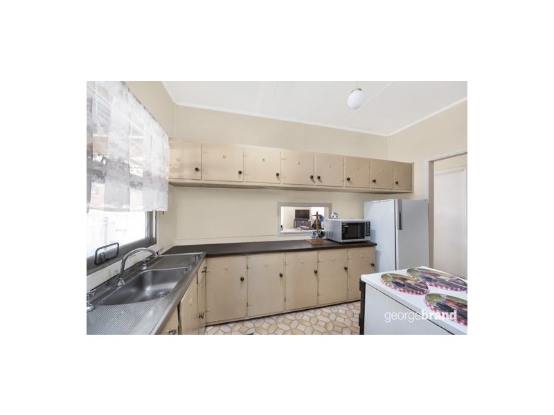 72 Ocean View Road, Gorokan NSW 2263
