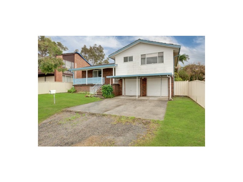 9 Sadie Avenue, Gorokan NSW 2263