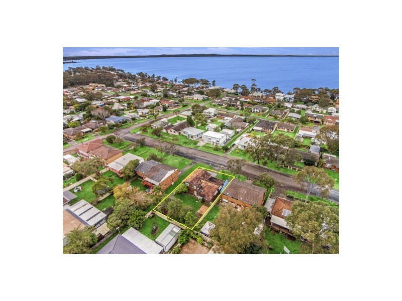 9 Sadie Avenue, Gorokan NSW 2263