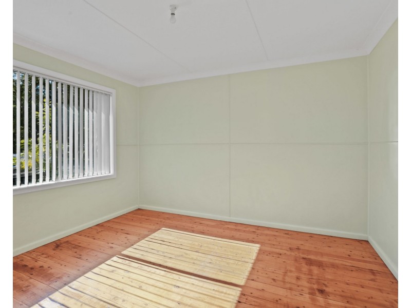 6 Spring Valley Road, Gorokan NSW 2263