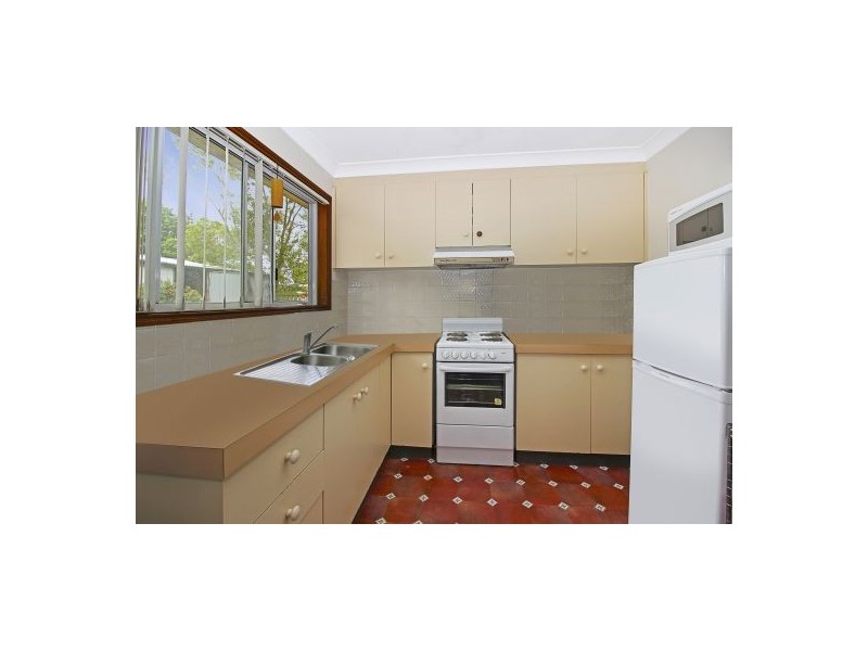 17 Sylvia Avenue, Gorokan NSW 2263