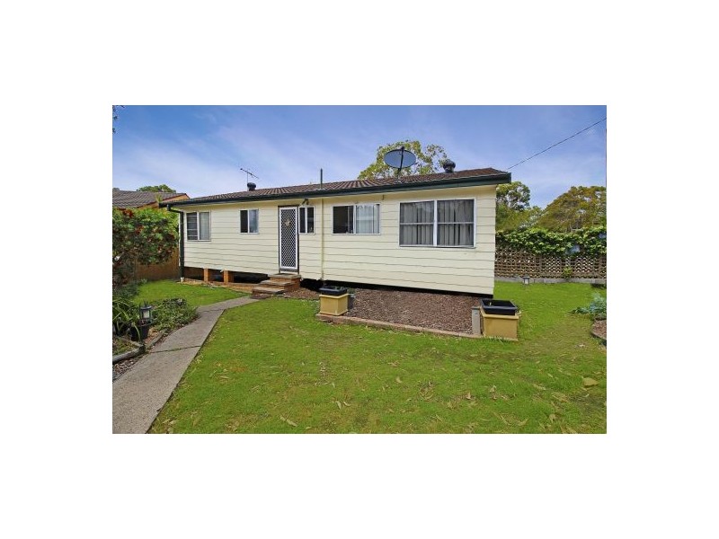 17 Sylvia Avenue, Gorokan NSW 2263