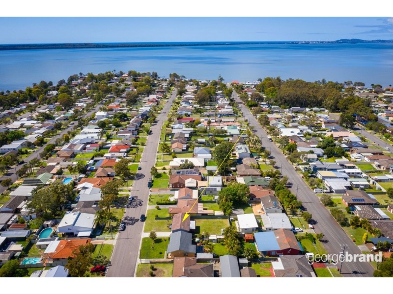 60 Wall Road, Gorokan NSW 2263