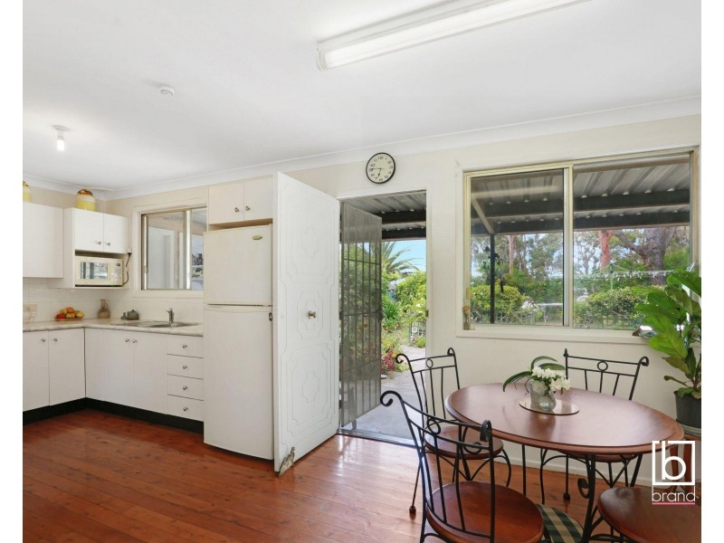 212 Wallarah Road, Gorokan NSW 2263