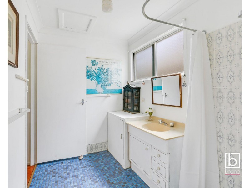 212 Wallarah Road, Gorokan NSW 2263