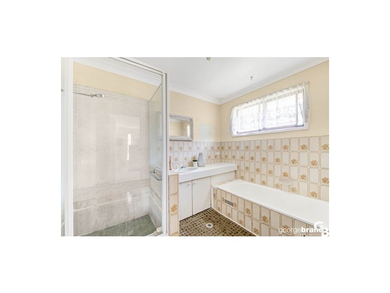 220 Wallarah Road, Gorokan NSW 2263