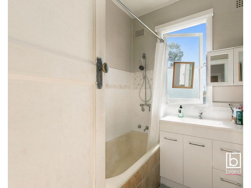 224 Wallarah Rd, Gorokan NSW 2263