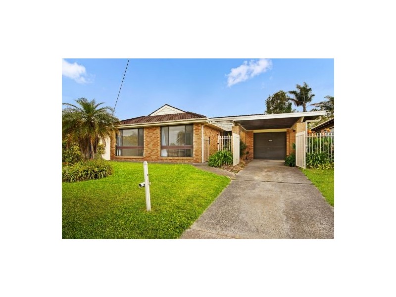 13 Lukela Avenue, Budgewoi NSW 2262