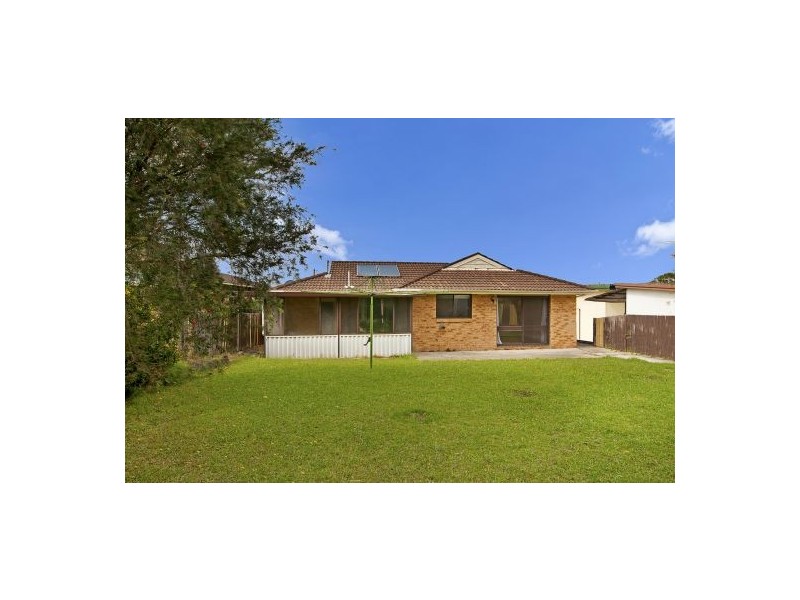 13 Lukela Avenue, Budgewoi NSW 2262