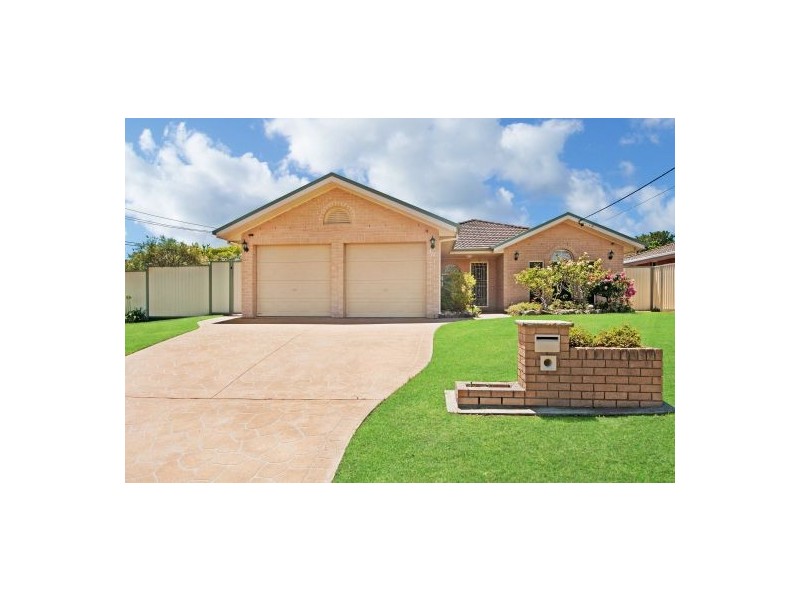 40 White Swan Avenue, Blue Haven NSW 2262