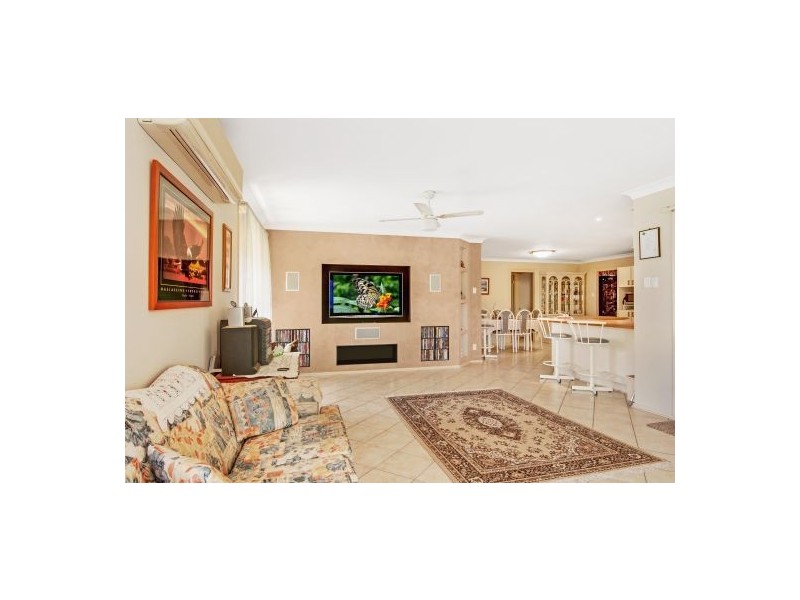 40 White Swan Avenue, Blue Haven NSW 2262