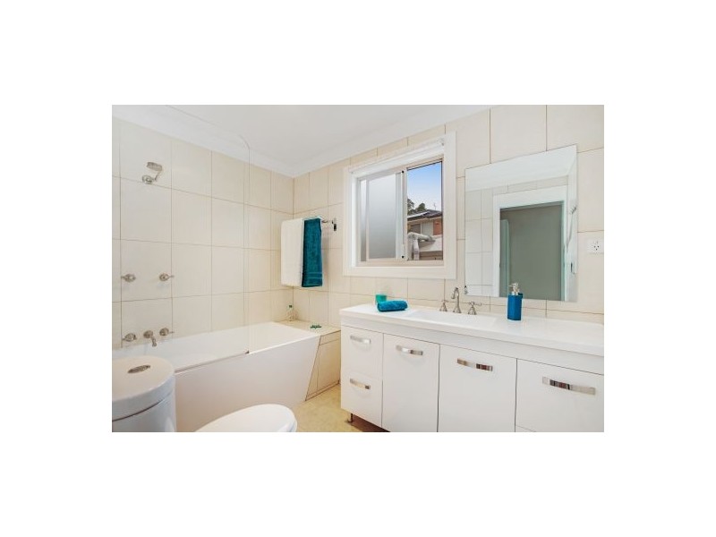 122 Brittania Drive, Watanobbi NSW 2259