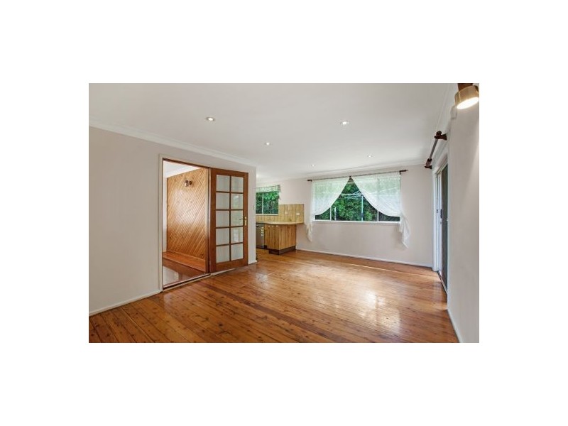17 Arthur Drive, Wyong NSW 2259