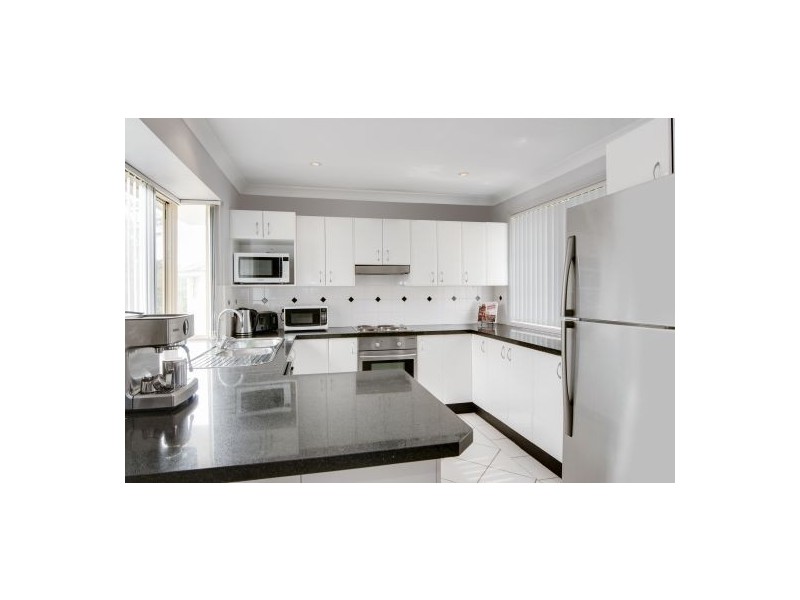 2/2-4 Lake Street, Budgewoi NSW 2262